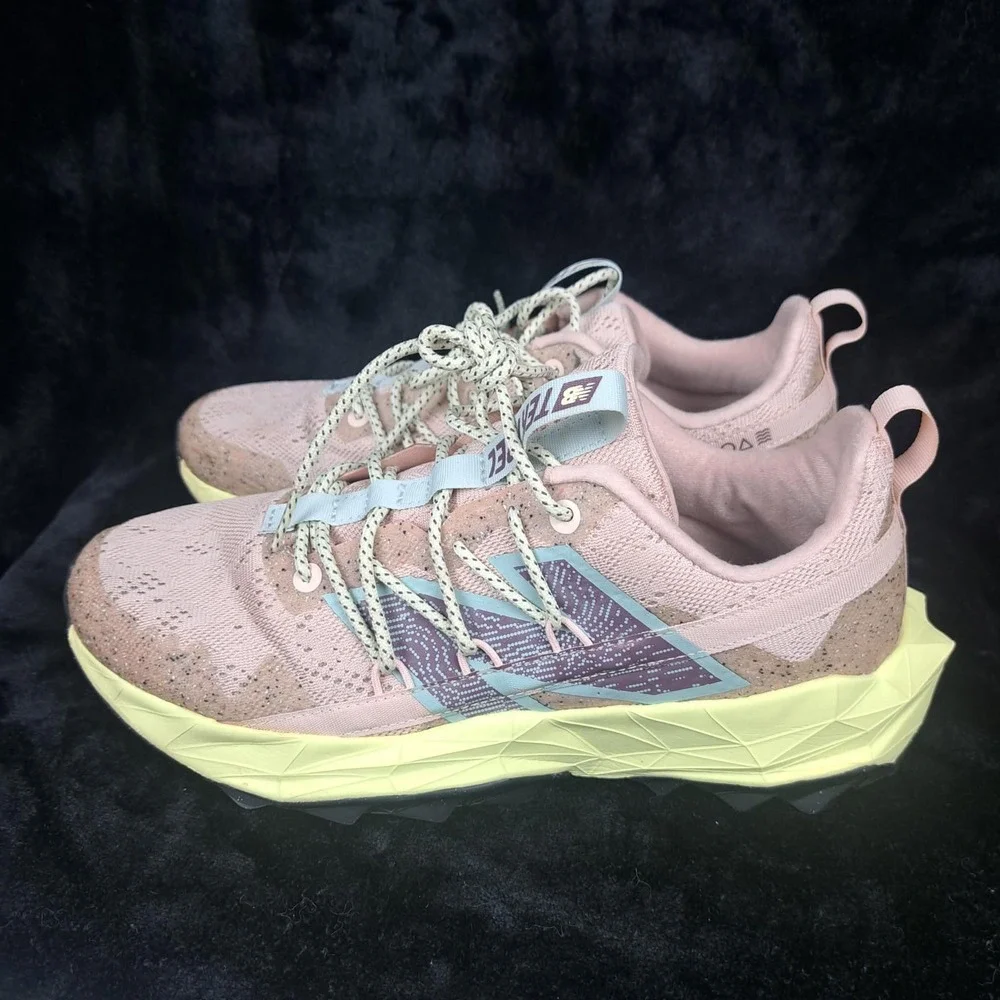 New Balance Tektrel Shoes Mens 8.5 Womens 10 Brown Yellow Trail Running WTTTRLH1